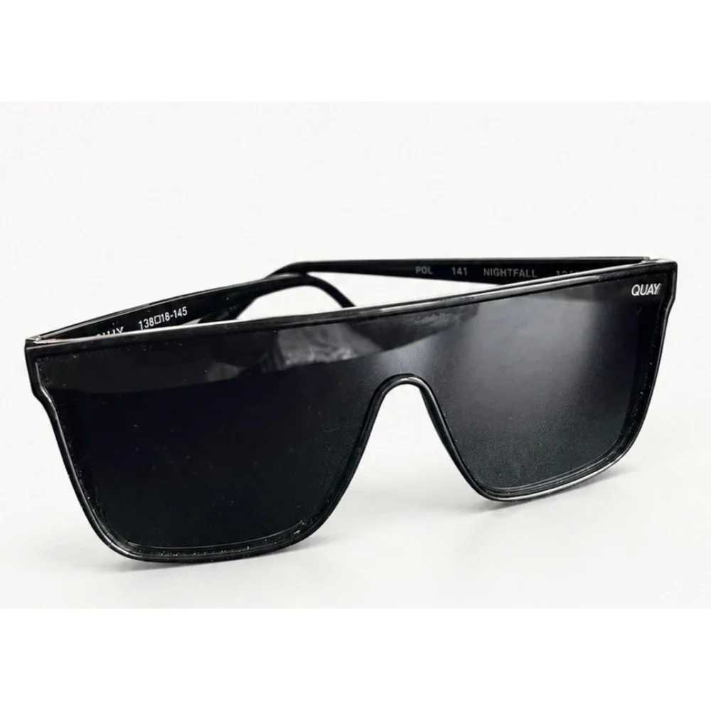 Quay Nightfall Polarized Shield Sunglasses Black Oversized summer  141 1212
